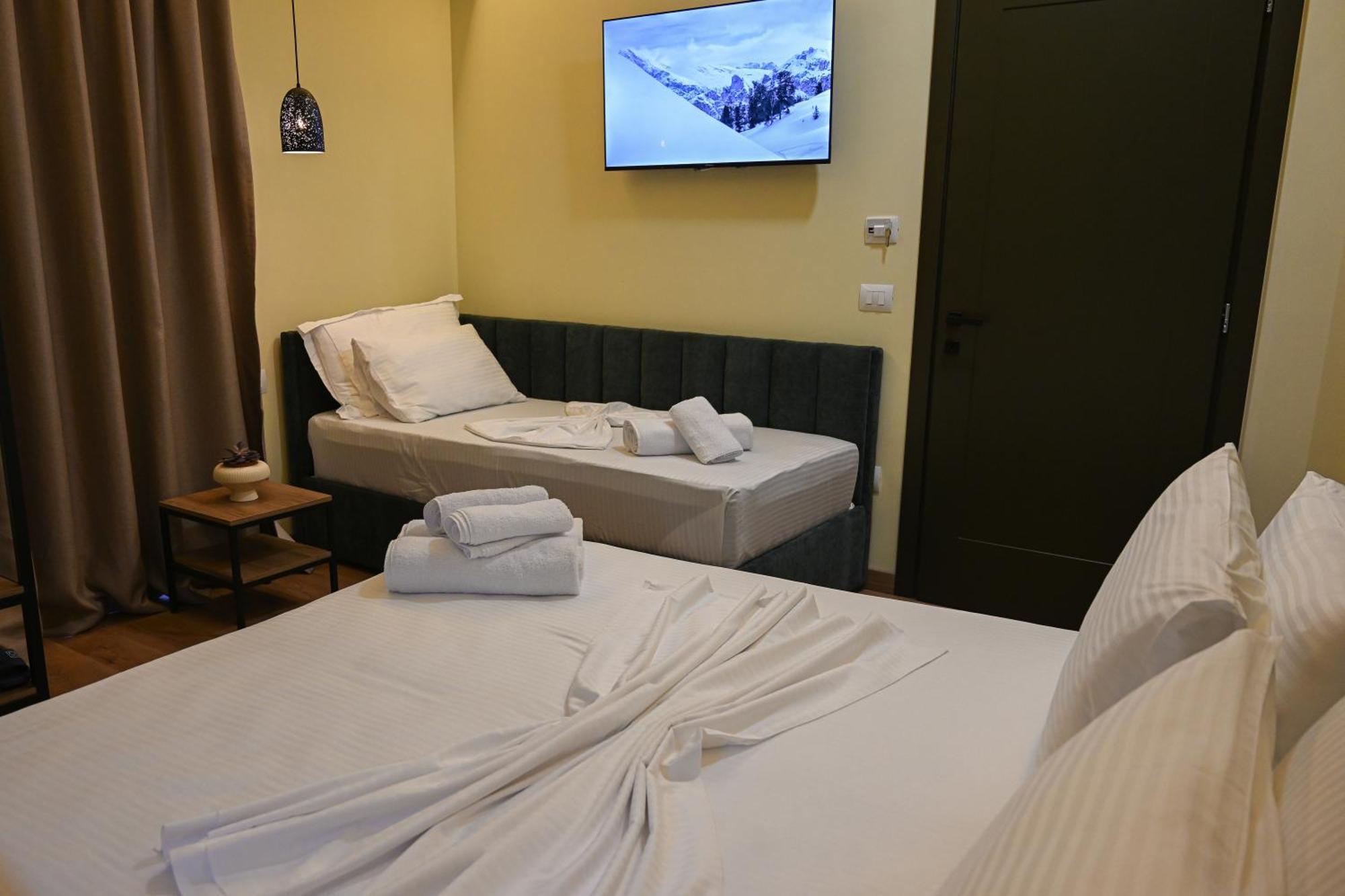 Hotel Kuta's Center Tirana