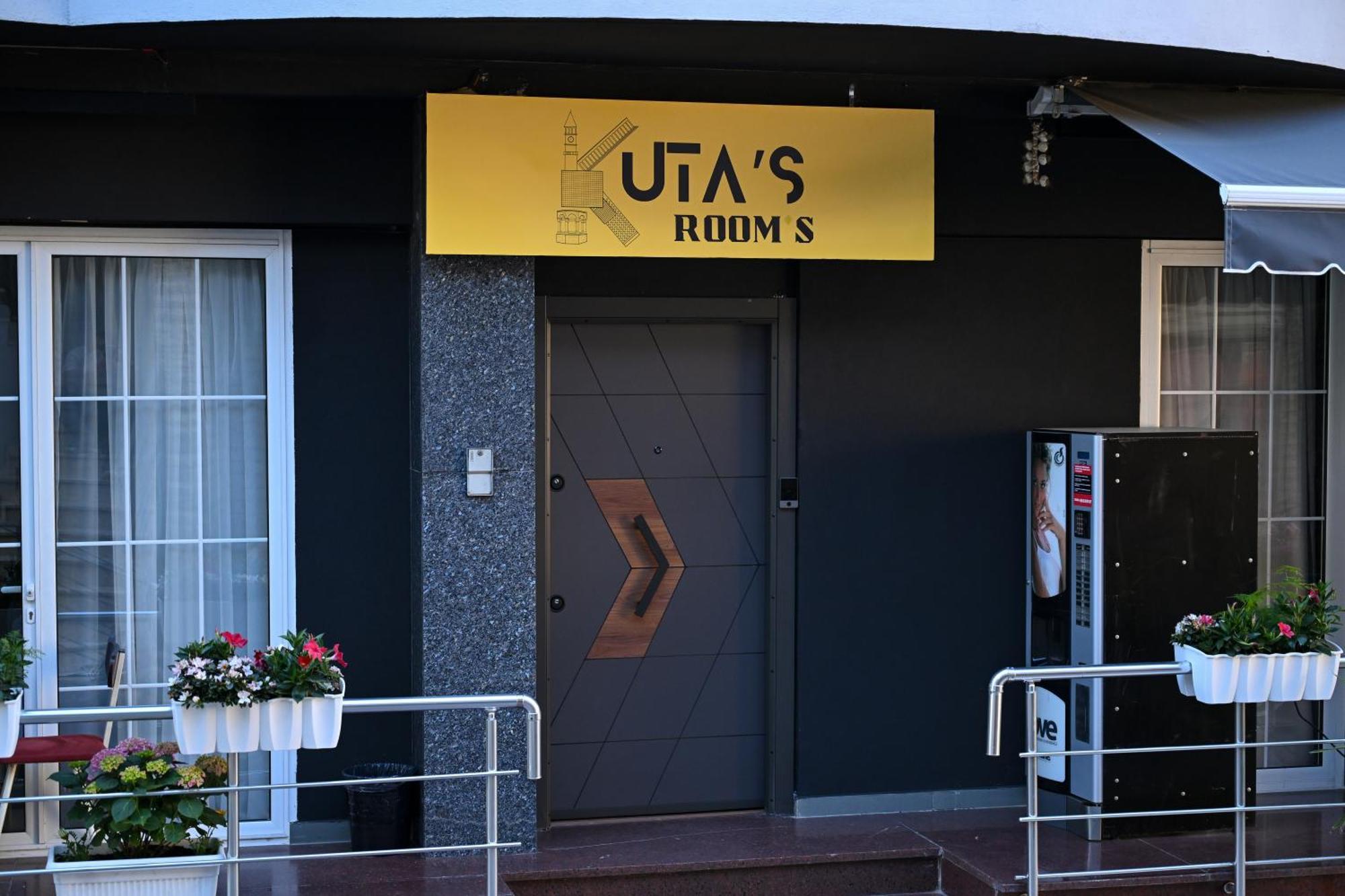 Kuta's Center *