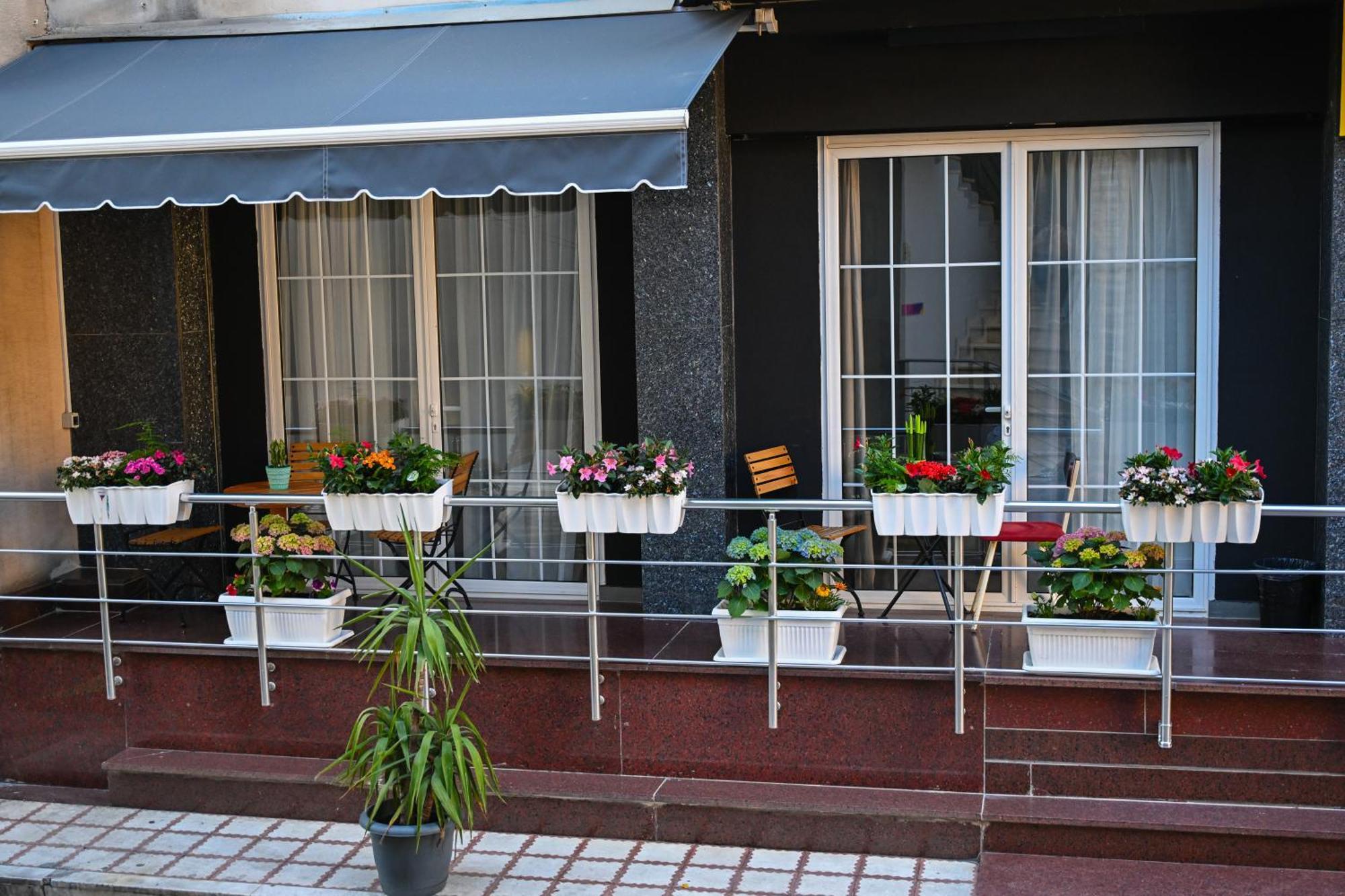 Kuta's Center * Tirana