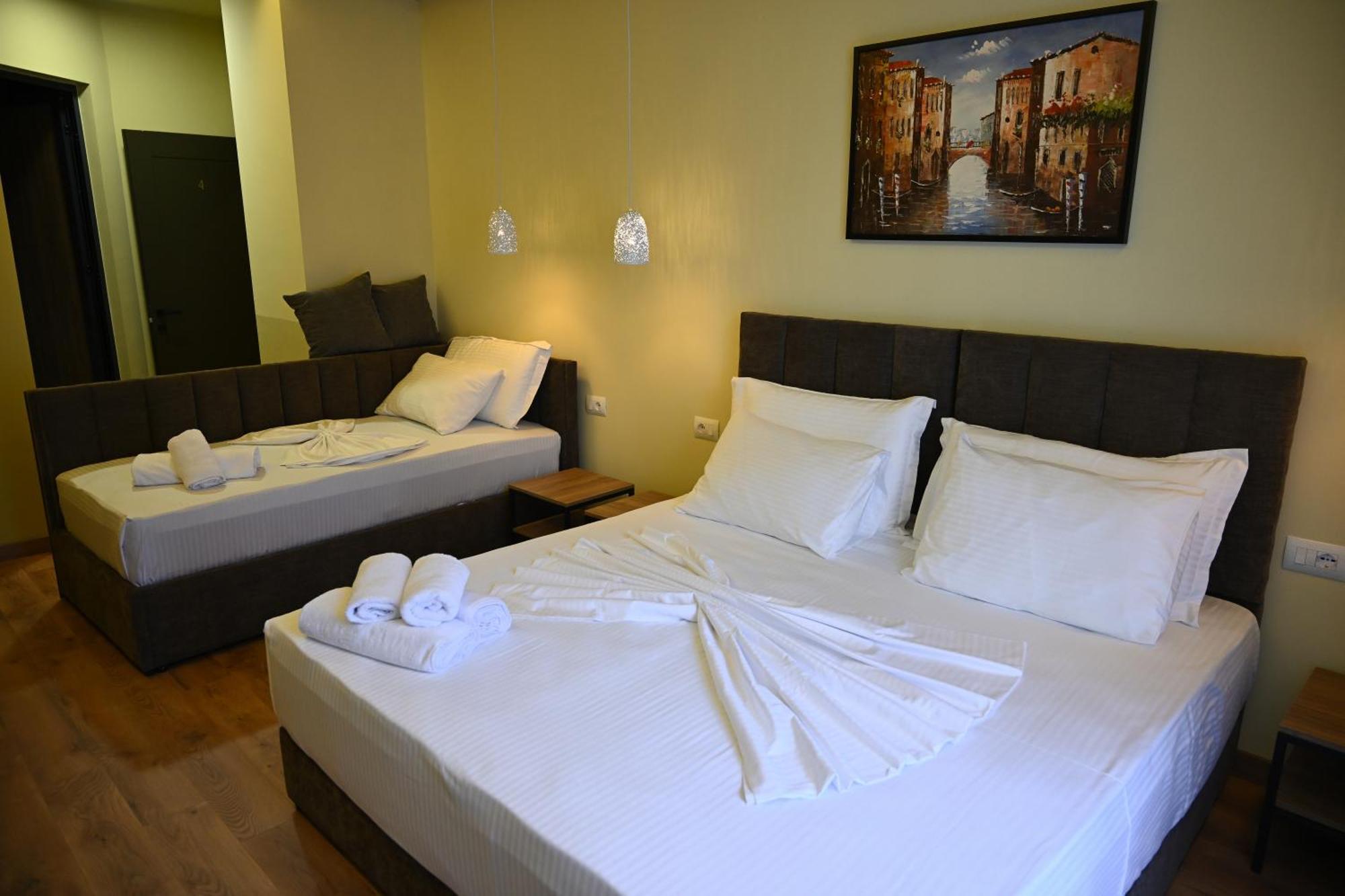 Kuta's Center Hotel Tirana